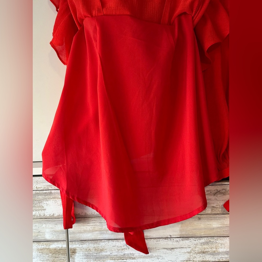 Elegant Red Women's Dress - Picture 5 of 10